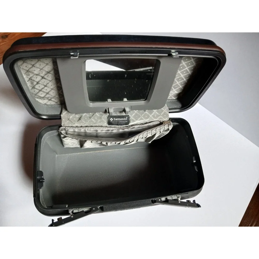 Samsonite vintage train